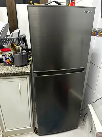 Large 2 door no frost freezer in good working condition