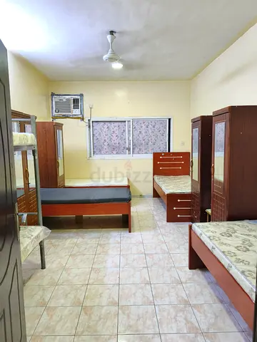SINGLE BED SPACE AVAILABLE IN KARAMA