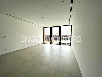 EXCLUSIVE | Spacious | Ready To Move