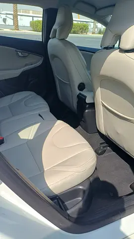 2015 Volvo V-CLASS 照片 8