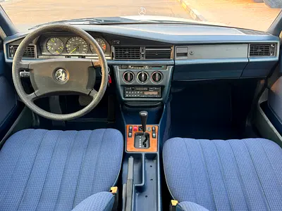 صورة 9 لـ 1990 Mercedes-BENZ E-CLASS