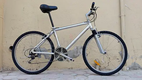 Mountain bicycle Japan import Free delivery used refurbished 100% working high quality strong bike