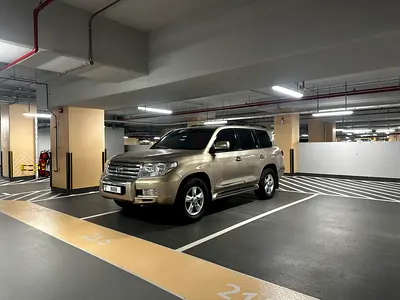 Toyota Land Cruiser VXR 2010 | GCC Specs | V8 Engine