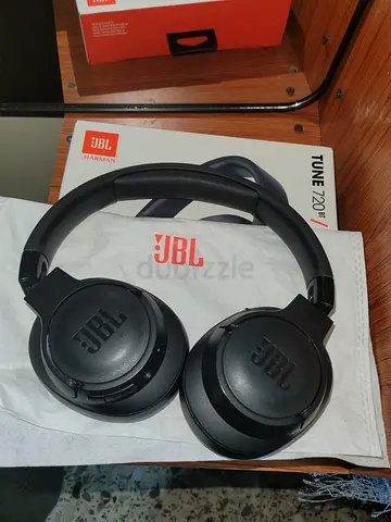 JBL TUNE 720BT Over-Ear Wireless Headphones - Good Condition