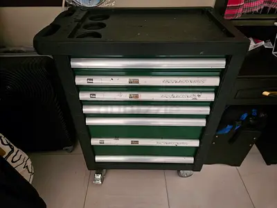 Uken 7-Drawer Rolling Tool Cabinet with Premium Mechanics & Hand Tools Set