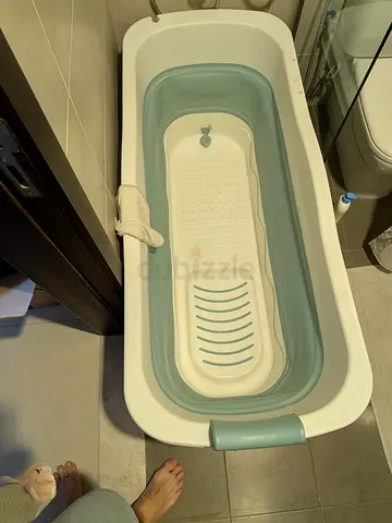 Collapsible Bath Tub — Good Condition