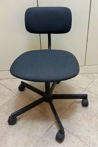Office chair on wheels - dark grey fabric