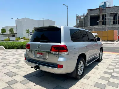 صورة 8 لـ 2017 Toyota LAND CRUISER