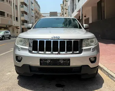 Jeep Grand Cherokee Laredo 2012 | GCC Specs | Well Maintained