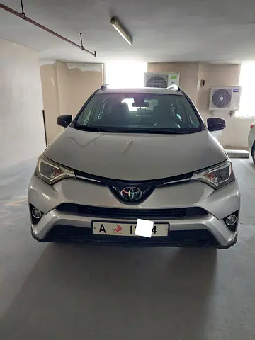 2018 Toyota RAV 4 — фото 2