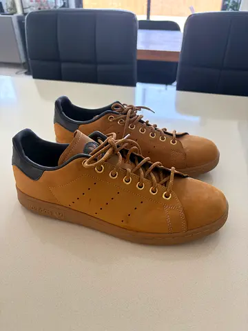 Adidas Stan Smith - Tan US 9.5 / UK 9 / EU 43