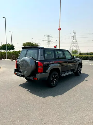 2024 Nissan PATROL SAFARI 缩略图 5