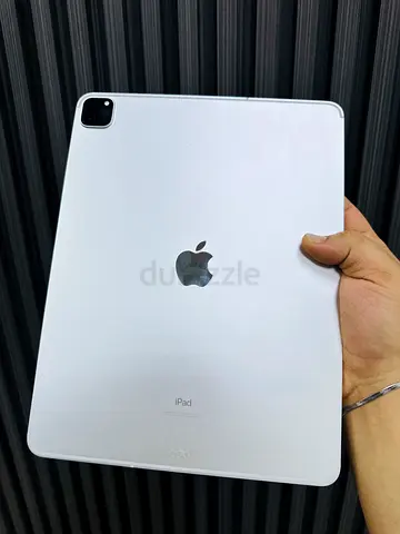 Ipad pro 12.9 4th generation (256GB) with sim and wifi