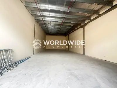الطابق الأرضي بالكامل، مستودع بمساحة 1600 قدم مربع مع كهرباء 16 كيلو واط متاح للإيجار في الجرف الصناعي 1، عجمان