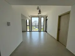12 Cheques | Spacious One Bed Apt | Midtown