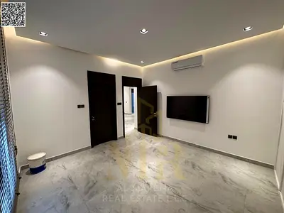 فيلا بسعر شامل رسوم الكهرباء والمياة والمكيفات على الشارع الرئيسي جاهزة للسكن بخصم خاص للكاش في أرقي مناطق عجمان تملك حر..