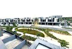 Pool & Park View | Single Row | Motivated Seller