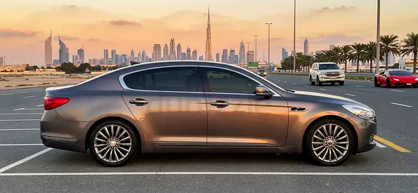 Kia K900 Luxury 2015 - Premium Korean Spec V8 Sedan