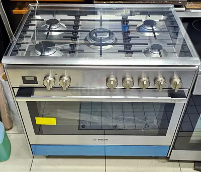 BOSCH series 8 Top gas oven electric cooking range size 90cm Exellent Condition