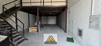 You will deposit for | Mezzanine | Prime location. A unique opportunity to rent / close to the Chine