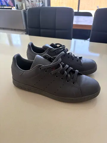 Adidas Stan Smith - Dark Grey US 9.5 / UK 9 / EU 43