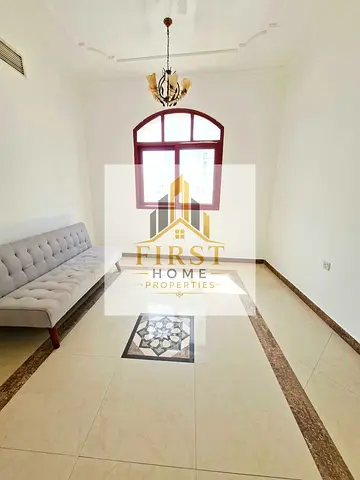 LAHWIS 2 BHK JUST 40K READY TO MOVE FAMILY BUILDING NEAR DUBAI