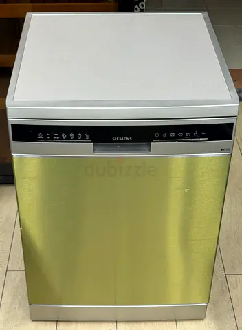 Siemens iQ300 Dishwasher 3 racks  Excellent condition perfect working