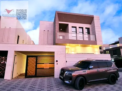 فيلا فاخره اول ساكن تشطيب مميز وشخصى على شارعين اسفلت