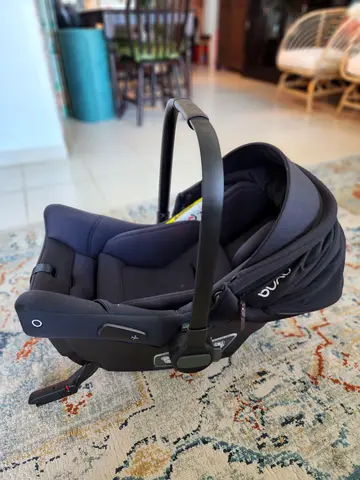 NUNA infant car seat with a FREE multifunction Walker!