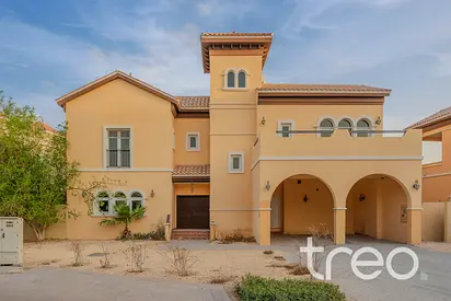 Elegant Family Villa | Pool | Landscaped Garden