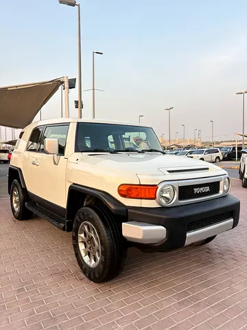 2013 Toyota FJ CRUISER — фото 2