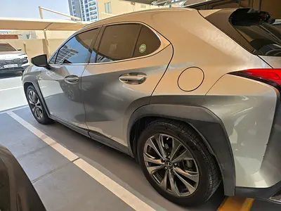 صورة 8 لـ 2019 Lexus UX-SERIES