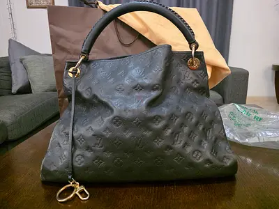 Authentic Louis Vuitton Artsy MM Monogram Empreinte (Infini/Midnight Blue) - Full Set