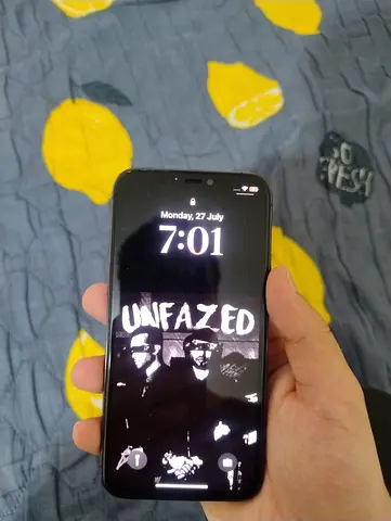 Urgent IPhone (good condition) - 256GB , unlocked