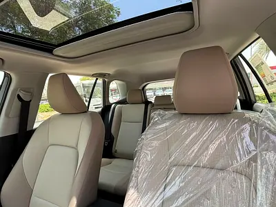 Toyota RAV4 XLE, миниатюра 11
