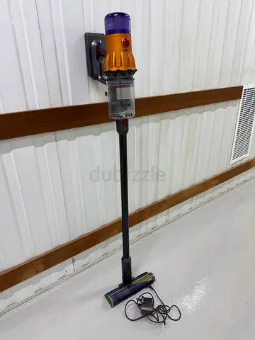 Dyson V12 Detect Slim Cordless Vacuum - Personally used