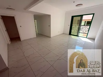 3 غرف وصالة بمويلح | بلكون | باركينج | استور تخزين | خزائن بالحائط | بالقرب من شارع المدارس | بالقرب من الجامعة القاسمية | سهل لمخرج دبي