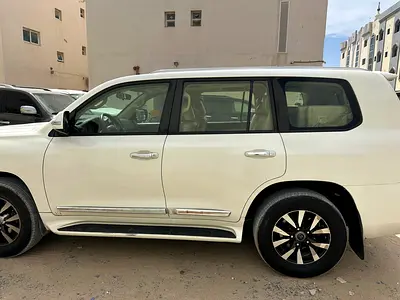 2018 Toyota LAND CRUISER — фото 6