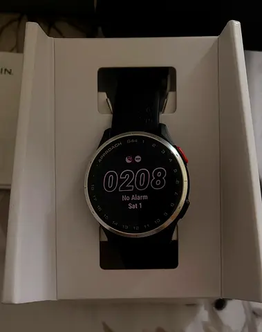 Garmin Approach S44 Smartwatch - Good Condition, Comes in Box