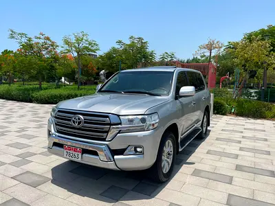 صورة 2 لـ 2017 Toyota LAND CRUISER
