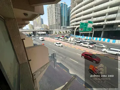 محل تجاري مميز للإيجار السنوي في النعيمية 2 – عجمان 3 طوابق