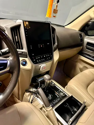 صورة 14 لـ 2021 Toyota LAND CRUISER