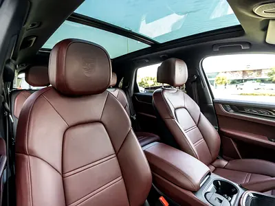 صورة 10 لـ 2024 Porsche CAYENNE