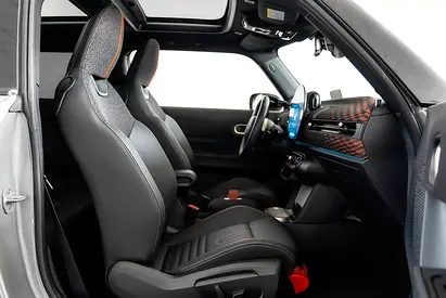 صورة 8 لـ 2025 MINI COOPER