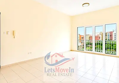 Today Best Deal!!Spacious 2bhk for rent in Cbd Building.....