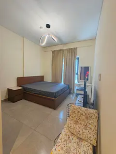 Master room available for rent on sheikh zayed road near emirates tower metro