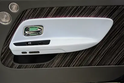 2024 ROLLS-ROYCE SPECTRE 照片 12