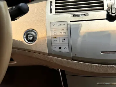 صورة مصغرة 8 لـ 2010 Toyota AVALON