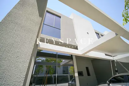 Premier Evergreen Retreat | Luxury Family Lifestyle | Resale