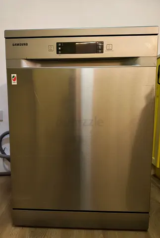 Samsung freestanding stainless steel dishwasher - good condition